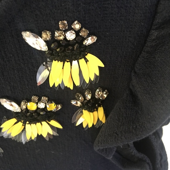 Banana Republic Daisy Detail Ruffle Sleeve Top - Picture 5 of 8